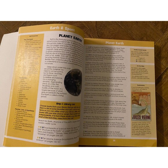 Earth & Space: A Family-Style Science Program (Layers of‎ Learning Science) 2023 - Picture 5 of 8